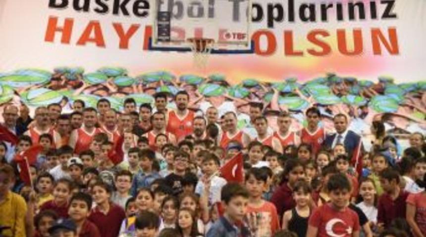 Hidayet T&uuml;rkoğlu, Basketbol Topu Dağıtım T&ouml;renine Katılacak