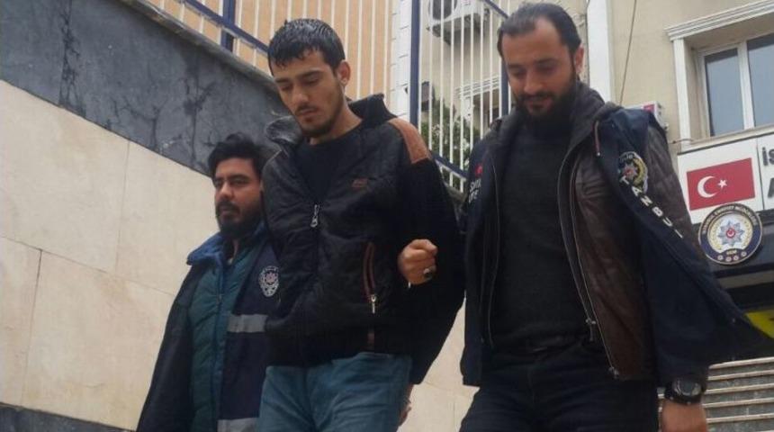 Suriyelilerin Kanlı Biten &ldquo;ters Bakma&rdquo; Kavgası Kamerada