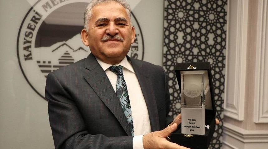 B&uuml;y&uuml;kkılı&ccedil;: &ldquo;tarihi Dokuyla İlgili Harıl Harıl &Ccedil;alışıyoruz&rdquo;