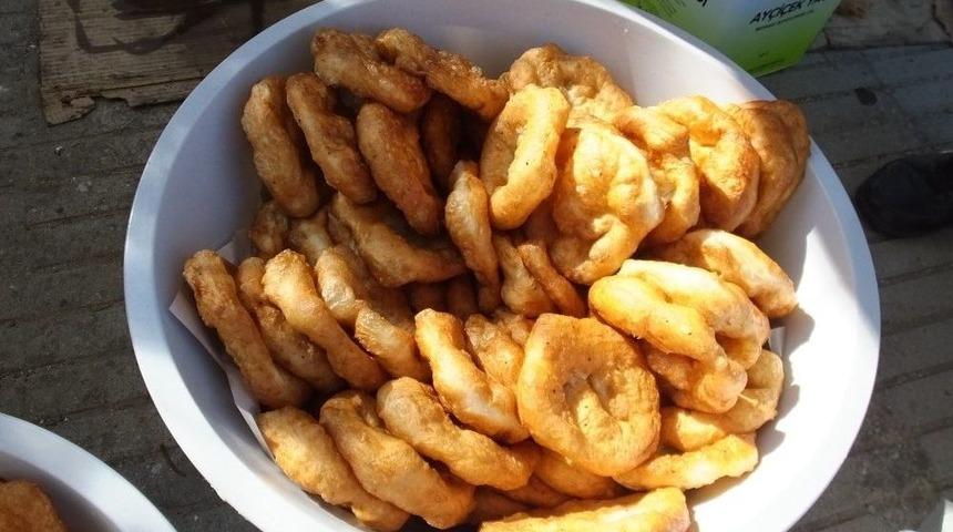 Burhaniye&rsquo;de Lokmacılar Hayırseverlerin İşini Kolaylaştırdı