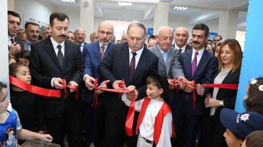 Hopa&rsquo;da &rsquo;z-k&uuml;t&uuml;phane İle &Ouml;zel Eğitim Sınıfı&rsquo; Hizmete A&ccedil;ıldı