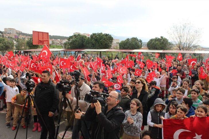 Miniklerden, Zeytin Dalı Operasyonunda Görevli Komutanına Telefon Bağlantısı G1