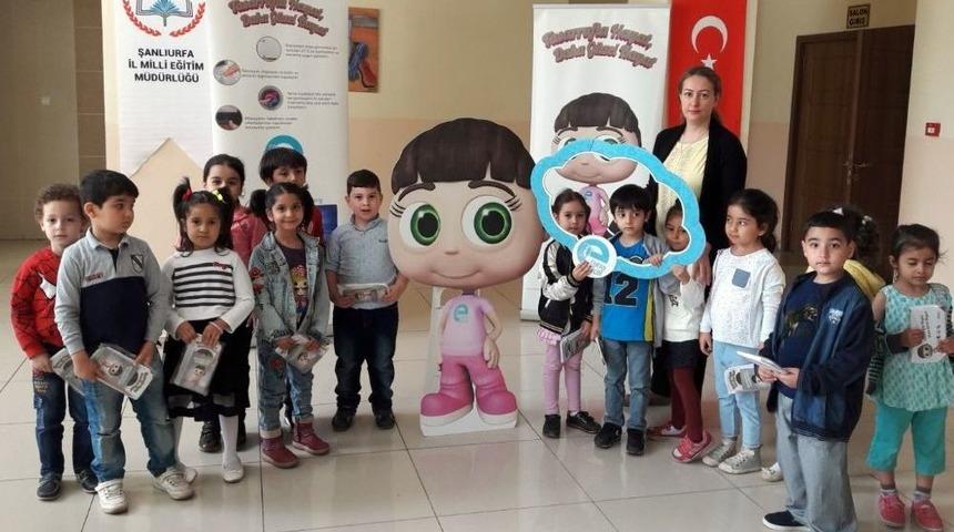 Enerji &Ccedil;ocuk Naz Şanlıurfalı &Ccedil;ocuklarla Buluştu