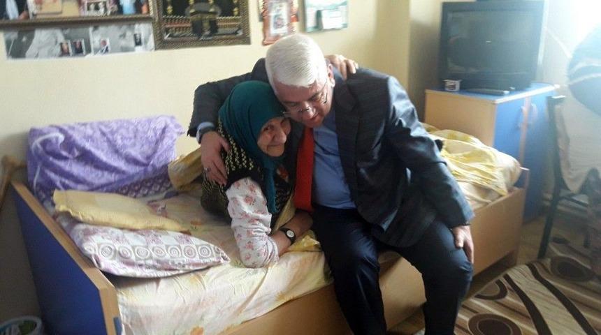 Ninenin, Başkan Sevgisi