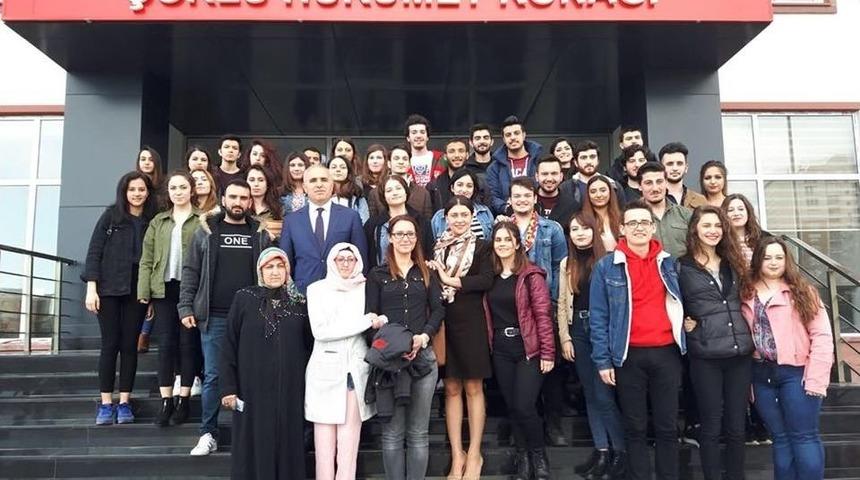 Üniversite Öğrencileri Projelerini Kaymakam Kılıç İle Paylaştı