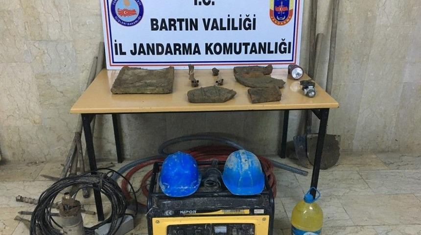 Bartın’da Kaçak Kazı Yapan 4 Kişi Suçüstü Yakalandı