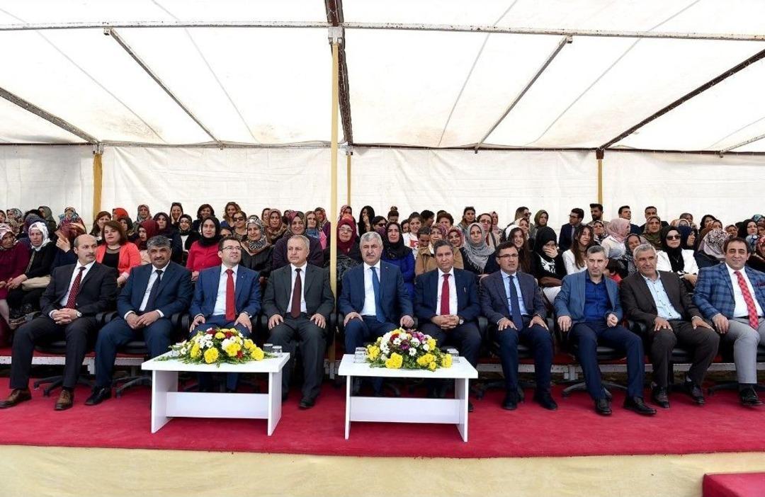 &lsquo;el Emeği G&ouml;z Nuru&rsquo; Sergisi A&ccedil;ıldı