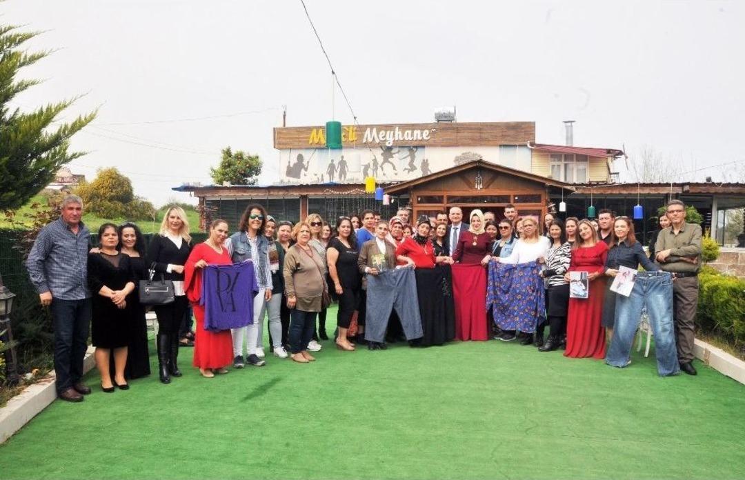 Yaşadıkları Değişimi En İyi Anlatan Eski Kıyafetleri Oldu