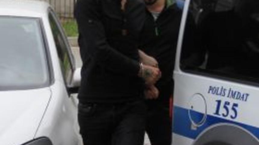 Odun &Ccedil;uvalları Arasında Yakalanan Uyuşturucu Ş&uuml;phelisi Tutuklandı