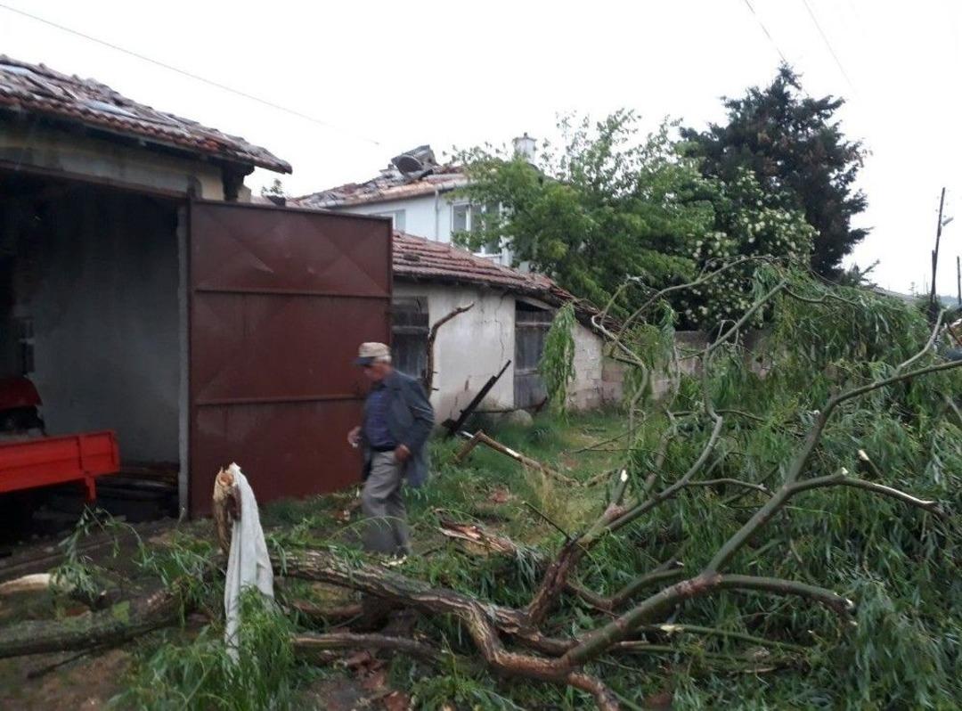 Hortumun Yerle Bir Ettiği K&ouml;y Halkı Konuştu