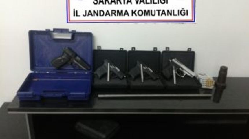 Kuru Sıkı Tabancaları Ger&ccedil;ek Tabancaya D&ouml;n&uuml;şt&uuml;ren Şahıs Yakalandı