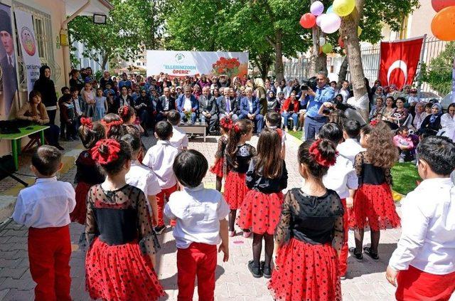 Yeşilyurt Belediyesi’nden Anneler Günü Jesti