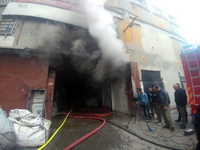 Bakırköy’de Korkutan Yangın