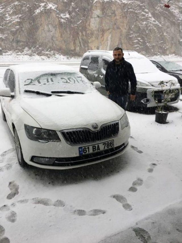 Doğu Karadeniz’de Sahil Kesimlerinde Fırtına, Yüksek Kesimlerde Kar Yağışı