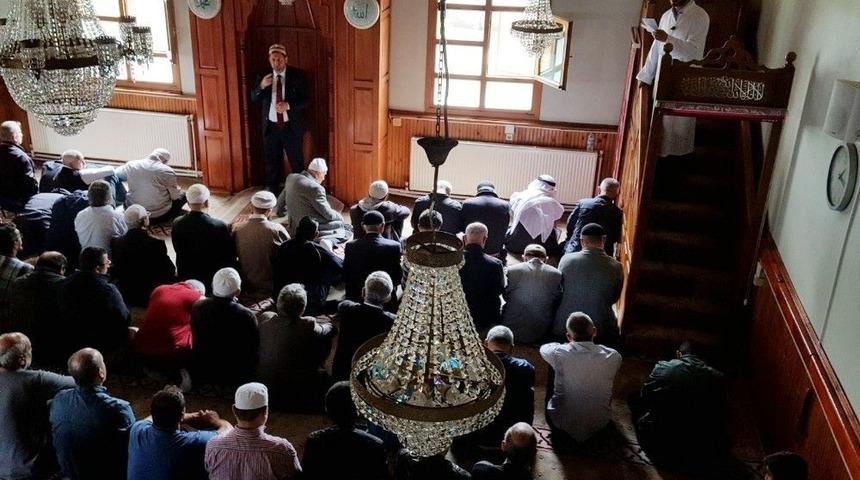 D&uuml;zce&rsquo;de Bir İlk İşaret Dili İle Hutbe