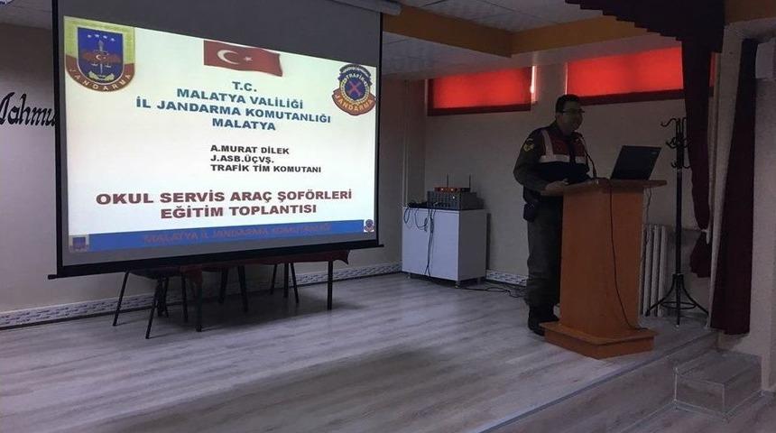Jandarmadan Okul Servis Şof&ouml;rlerine Eğitim