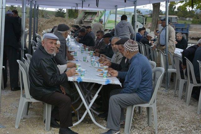 Kırka’da Cuma Namazı Sonrası Bolluk Ve Bereket İçin Yağmur Duası Edildi