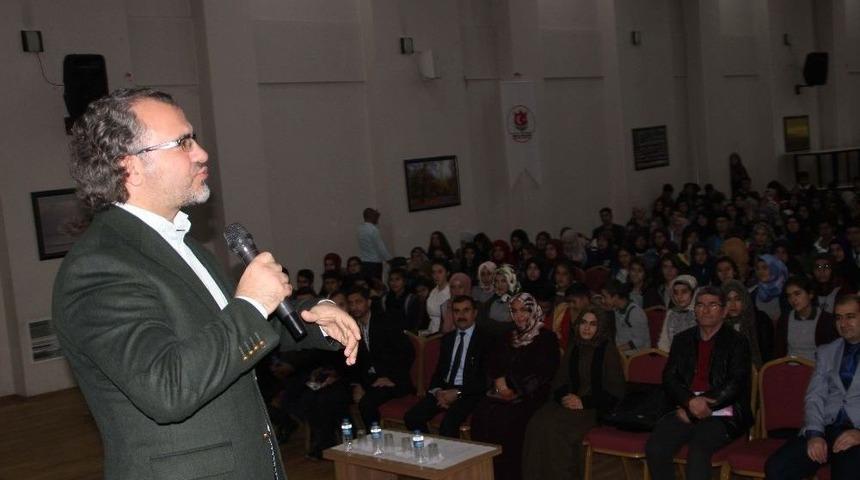 Yazar Aslanhan: &ldquo;amacınız &rsquo;birinci&rsquo; Olmak Mı, &rsquo;bir İnci&rsquo; Olmak Mı?"