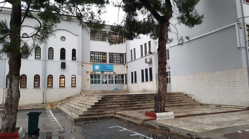 &rsquo;ş&uuml;pheli Valiz&rsquo; Okul Boşalttırdı