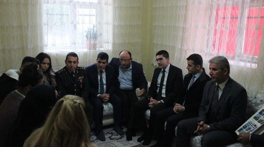 H&uuml;sn&uuml; &Ouml;zel&rsquo;e Şehadet Belgesi Verildi