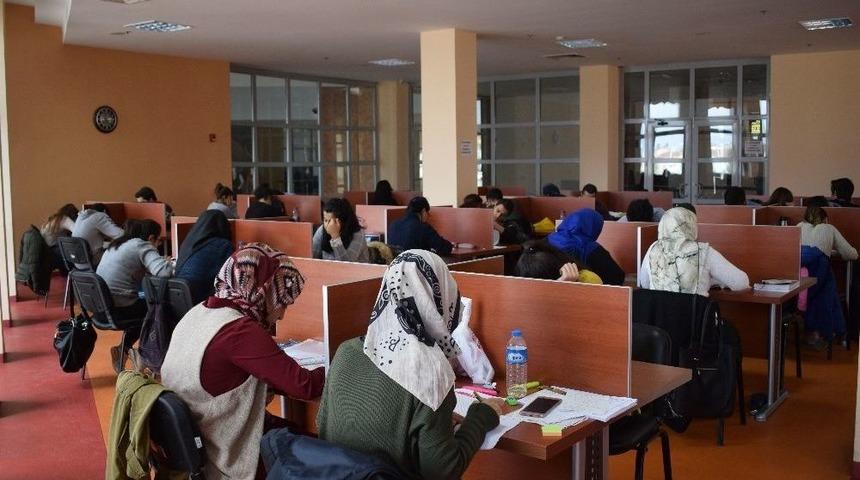 Malatya’da Kütüphaneler Artık Akşam Da Açık Olacak