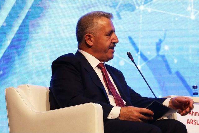 Bakan Arslan: &ldquo;e-ticaretin B&uuml;y&uuml;me Hızı Baş D&ouml;nd&uuml;r&uuml;c&uuml;&rdquo; 1