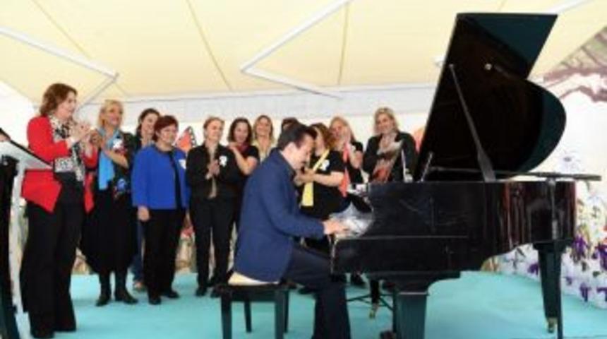 Tuzlalı Anneler, G&uuml;nlerini 3 G&uuml;nl&uuml;k Şenlikle Kutluyor