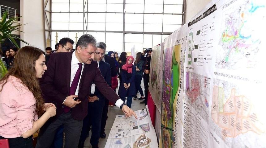 Odt&uuml;&rsquo;l&uuml; &Ouml;ğrencilerden &Ccedil;akır&rsquo;a Plan Sunumu