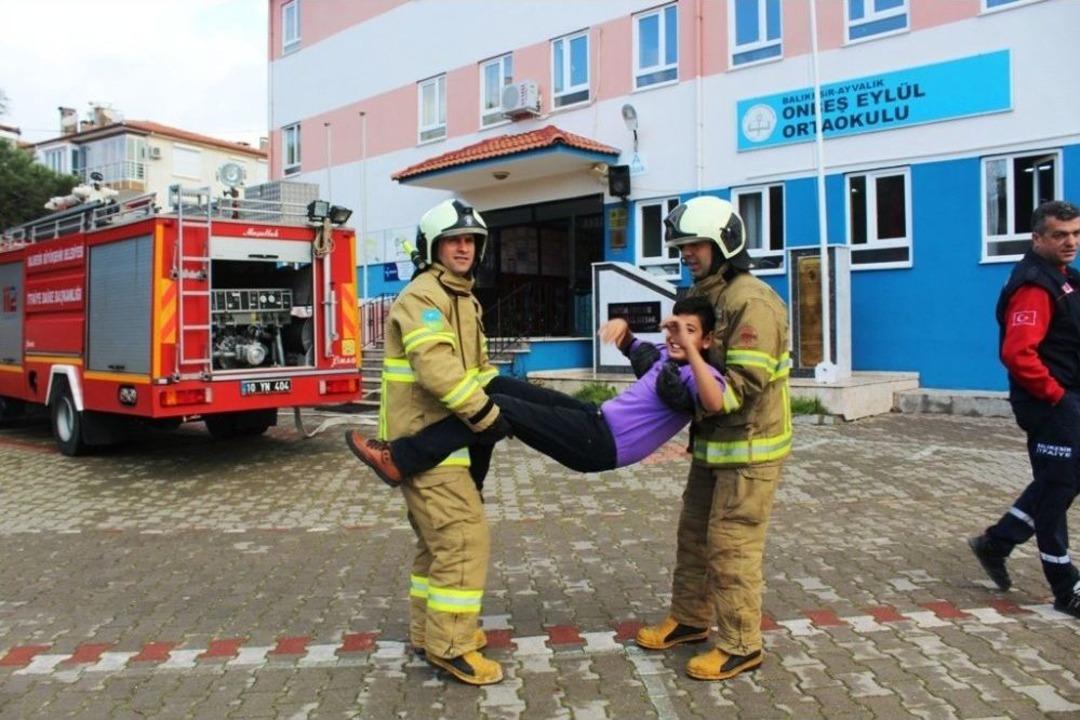 Ayvalık&rsquo;ta Ger&ccedil;eğini Aratmayan Tatbikat