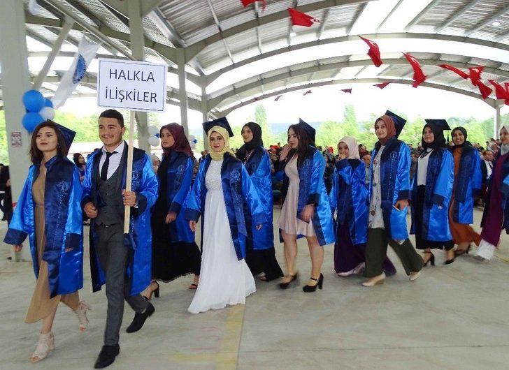 Hisarcık Myo’da Mezuniyet Sevinci G3