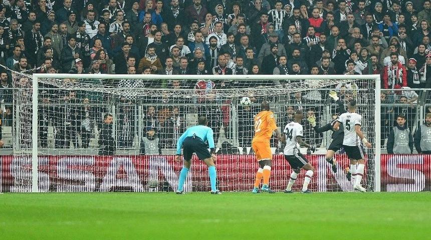 Beşiktaş İlk Yarılarda Savunamıyor