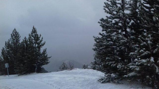 Kargı’ya Mevsimin İlk Karı Düştü