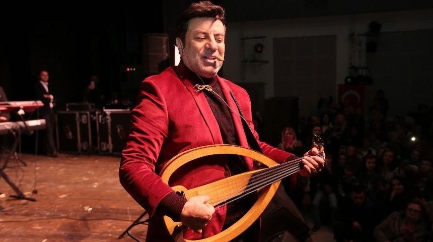 Coşkun Sabah&rsquo;tan T&uuml;rk Sanat M&uuml;ziği Ş&ouml;leni