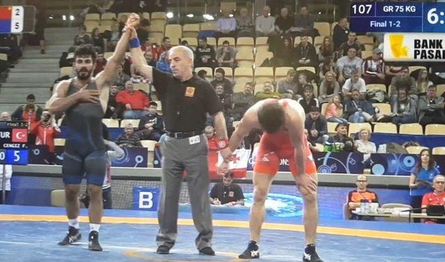 Kayseri Şekersporlu Milli G&uuml;reş&ccedil;i D&uuml;nya Şampiyonu Oldu 1