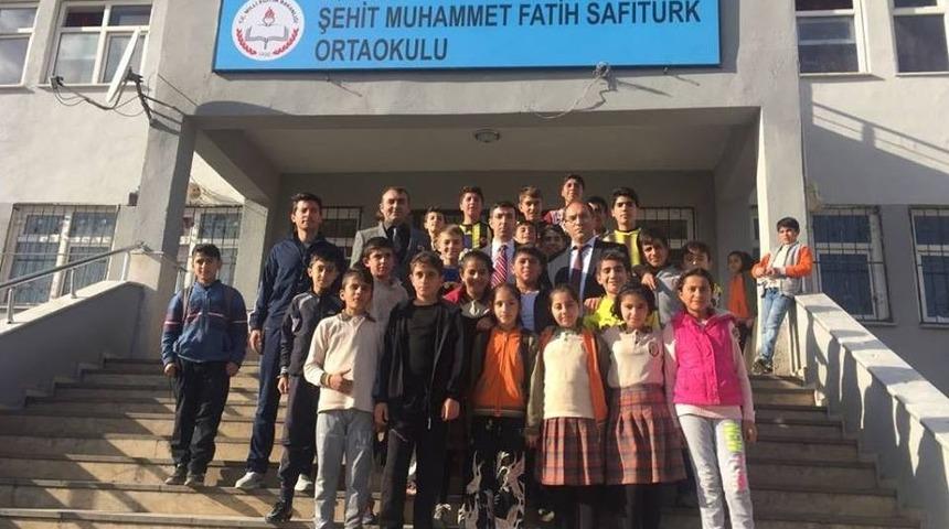 Şehit Kaymakam Safit&uuml;rk&rsquo;&uuml;n Adı Malazgirt&rsquo;te Bir Okula Verildi