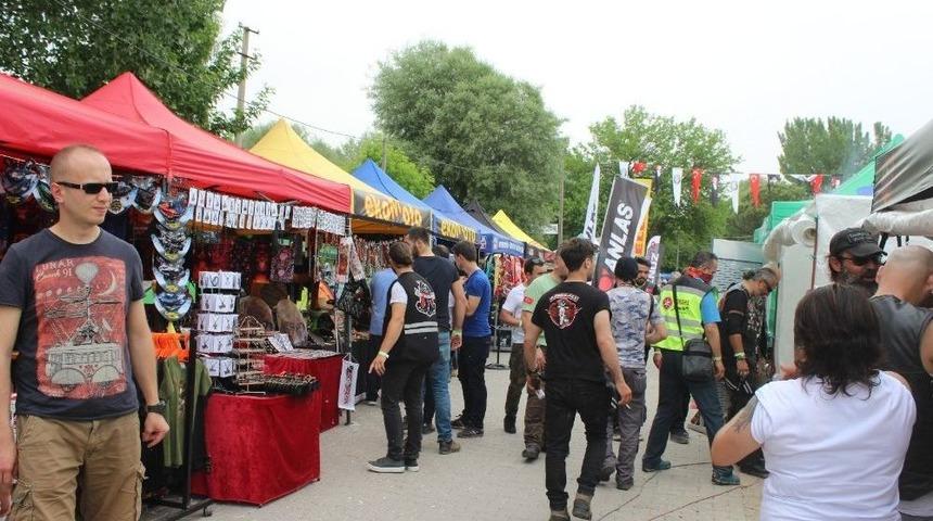 Manisa&rsquo;daki Festival İptal Edildi