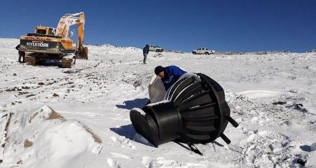 Kar Keyfi Değil, Suyun Donmaması İçin Mücadele Çalışması 1