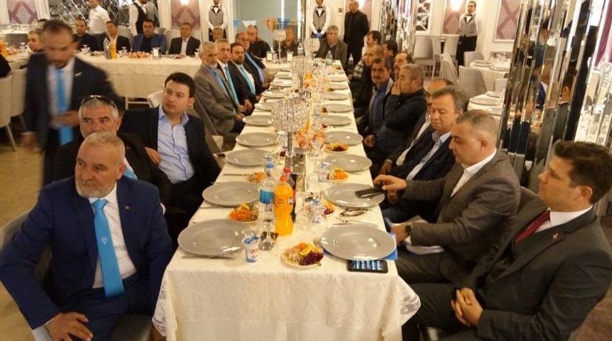 Ak Parti Muhtarların Sorunlarını Dinledi