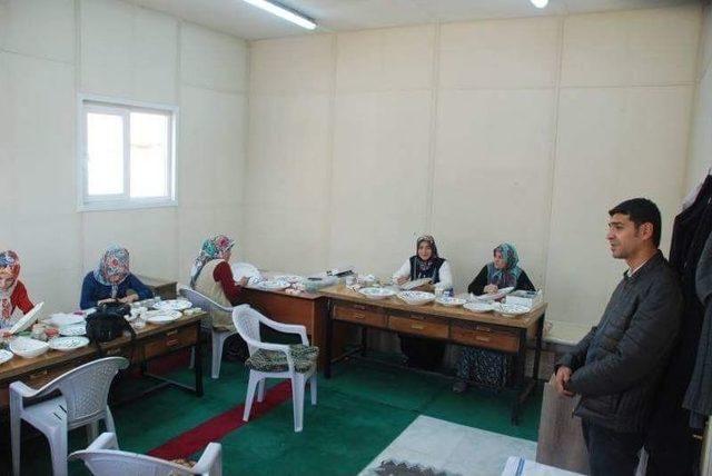 Aslanapa&rsquo;da 7 K&ouml;yde 200 Kişi Kurs G&ouml;r&uuml;yor 1