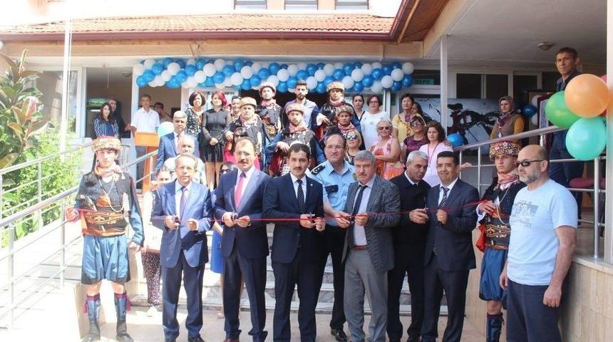 K&ouml;yceğiz&rsquo;de Kursiyerlerin Yılsonu Sergisi