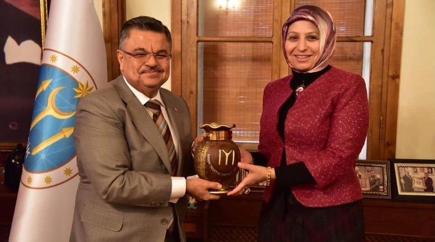 Milli Eğitim M&uuml;d&uuml;r&uuml; Durmuş&rsquo;tan Başkan Yağcı&rsquo;ya Ziyaret