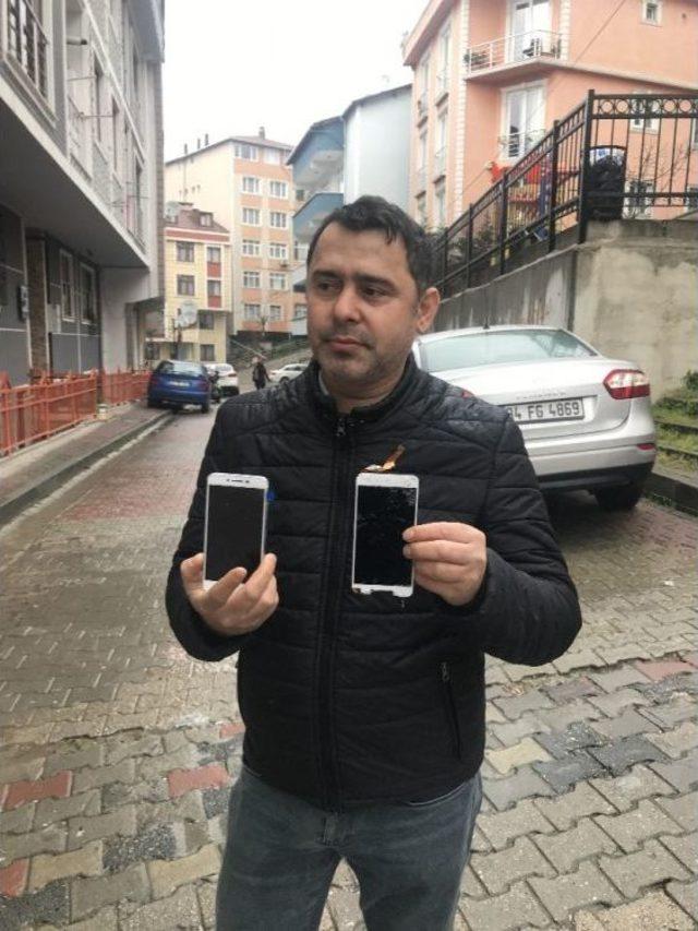 (özel) Kalabalıktan Faydalanan Hırsız Kaşla Göz Arasında Cep Telefonu Çaldı