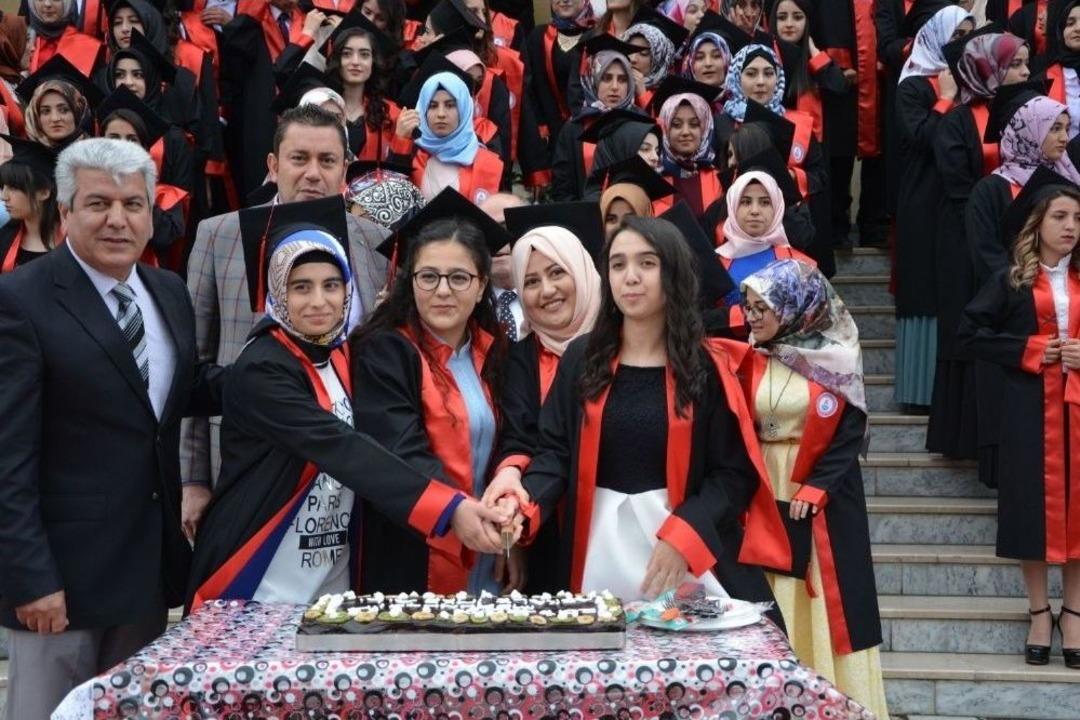 Aşkale İmkb Anadolu Lisesi&rsquo;nde Mezuniyet Heyecanı
