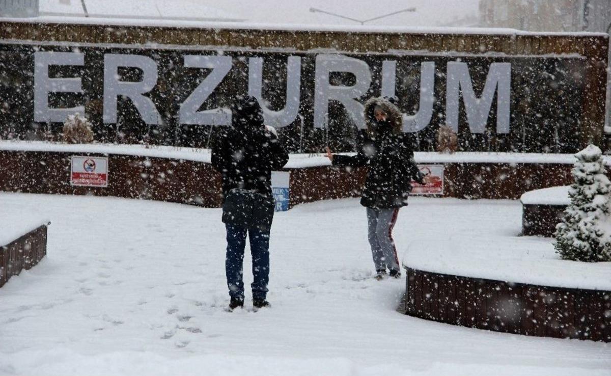 Erzurum&rsquo;da Yoğun Kar Yağışı