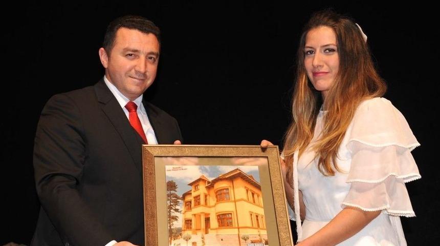 &lsquo;&ccedil;anakkale Mahşeri Kardeşlik Destanı&rsquo; Adlı Tiyatro Oyunu İlgi İle İzlendi