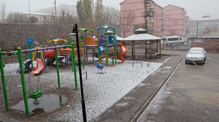 Bitlis&rsquo;te Kar Yağışı