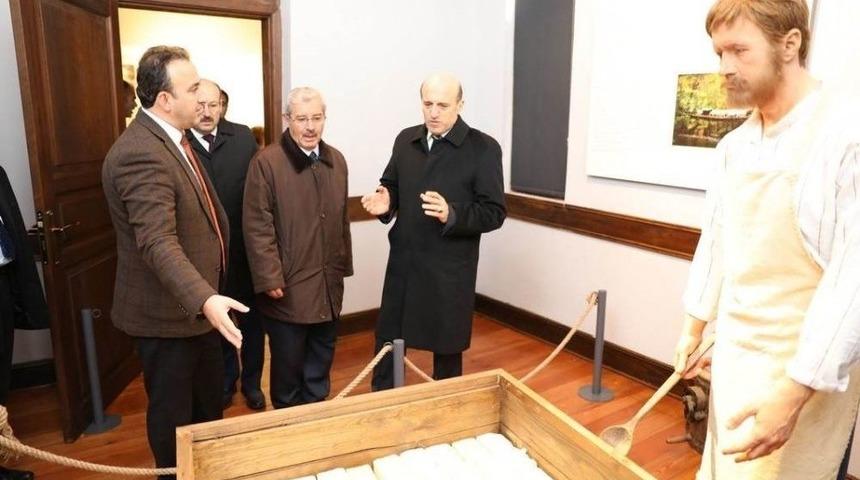 Vali &Ccedil;ift&ccedil;i, Yayla Mahallesindeki Yapıları İnceledi