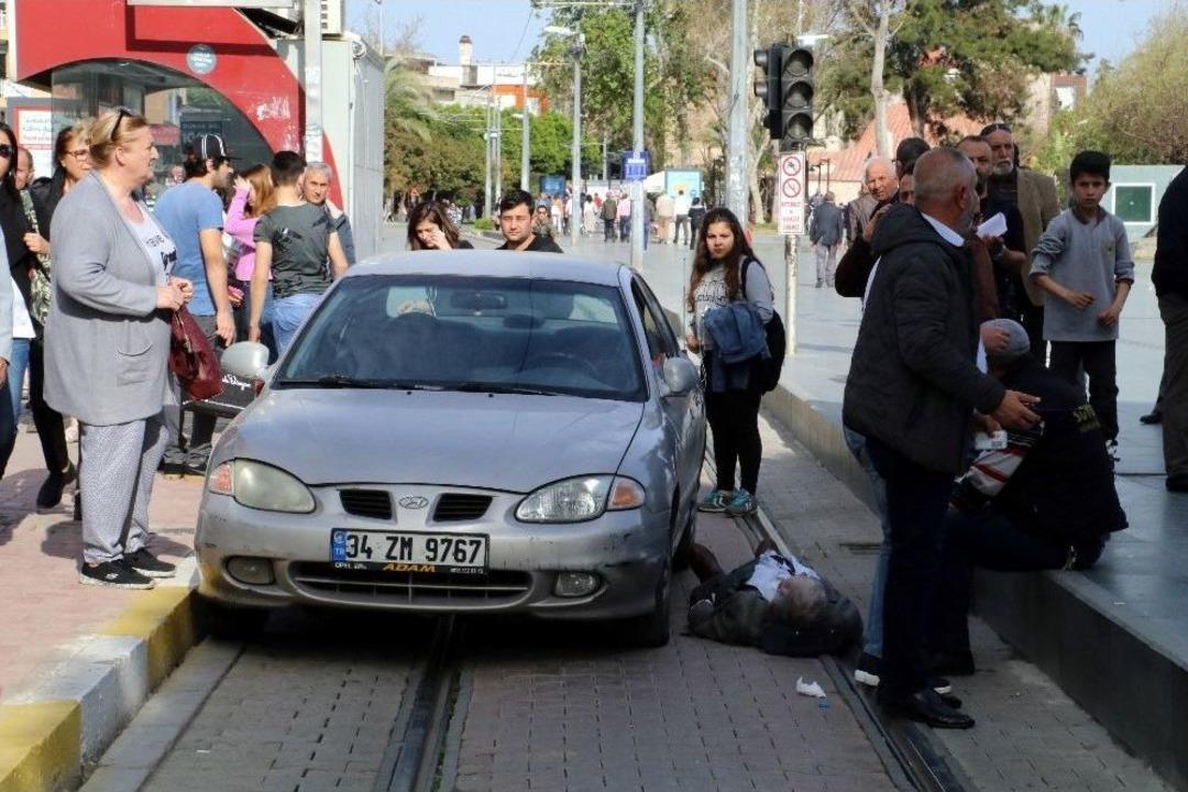 Tramvay Yolundaki Kazaya Sadece Tramvay Karışmadı