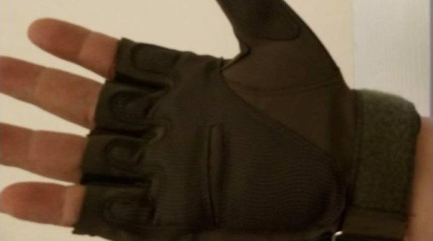 Kadın Girişimciler Kurulundan Mehmet&ccedil;iğe Komando Eldiveni