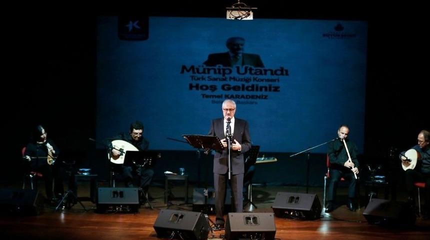 M&uuml;nip Utandı İcrasıyla Hayran Bıraktı